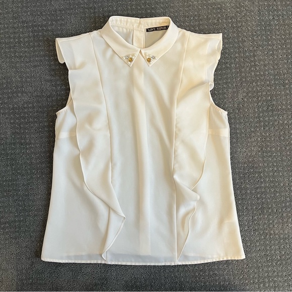 Ruffle Top - Picture 4 of 5